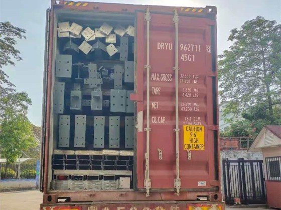 天譜安正在緊張地裝運印尼山樺鋼結構