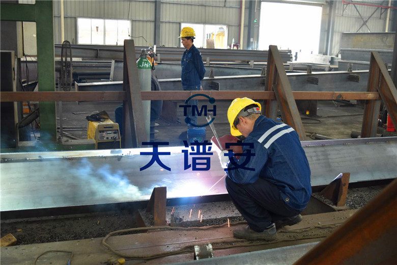 鋼結(jié)構(gòu)