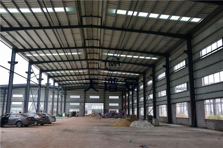 鋼結(jié)構(gòu)雨棚