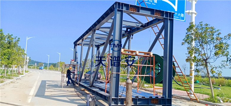 鋼結(jié)構(gòu)人行天橋